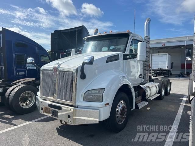 Kenworth T880 Sadulveokid
