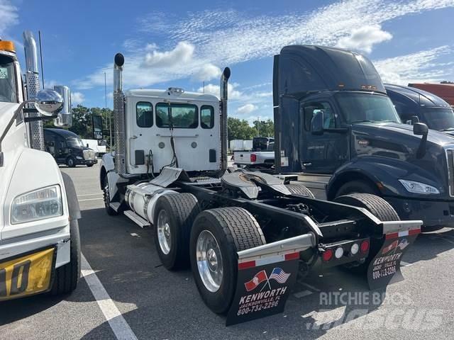 Kenworth T880 Sadulveokid