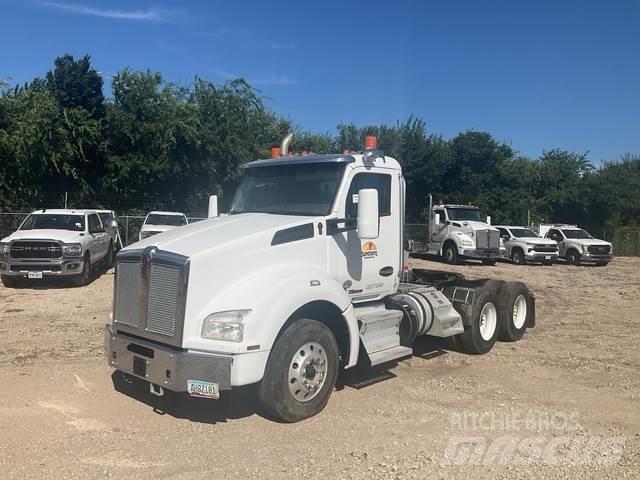 Kenworth T880 Sadulveokid