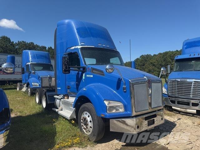 Kenworth T880 Sadulveokid