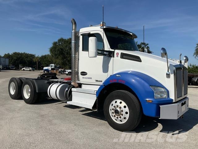 Kenworth T880 Sadulveokid