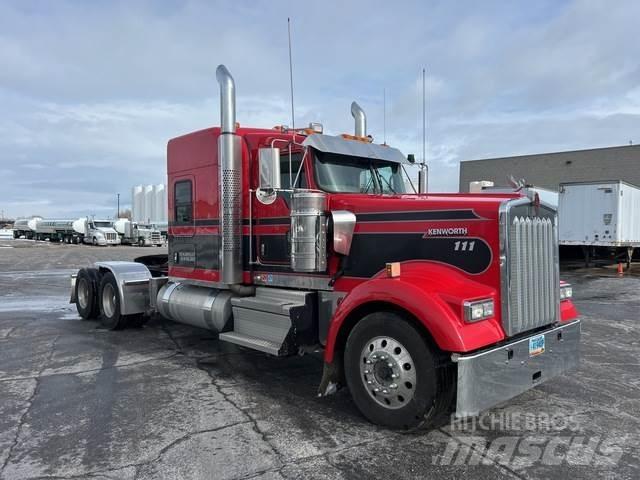 Kenworth W900 Sadulveokid