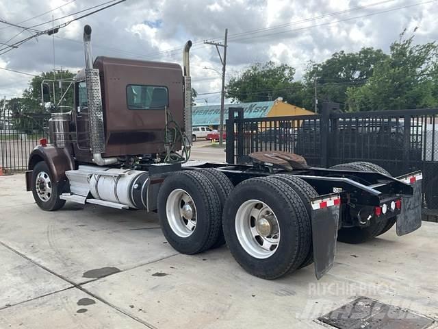 Kenworth W900 Sadulveokid