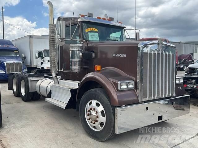 Kenworth W900 Sadulveokid