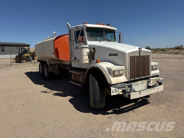 Kenworth W900 Veepaagiga autod