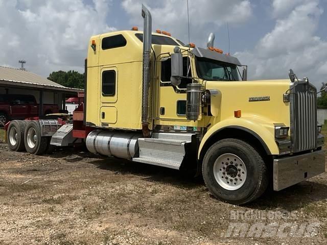 Kenworth W900 Puksiirid