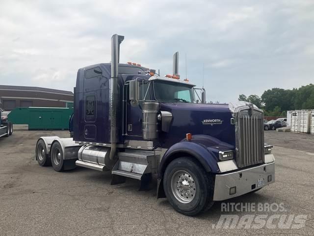 Kenworth W900L Sadulveokid