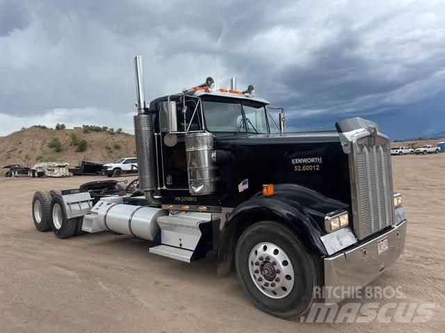 Kenworth W900L Sadulveokid