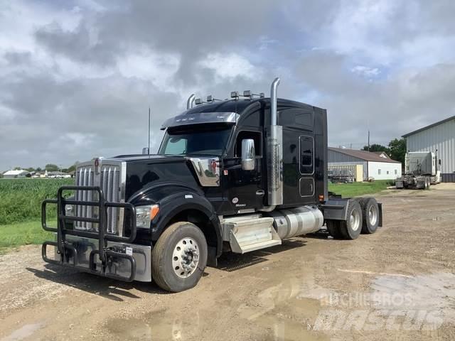 Kenworth W990 Sadulveokid