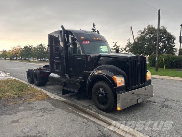 Kenworth W990 Sadulveokid