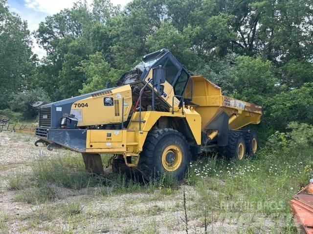 Komatsu  Liigendraamiga pinnaseveokid