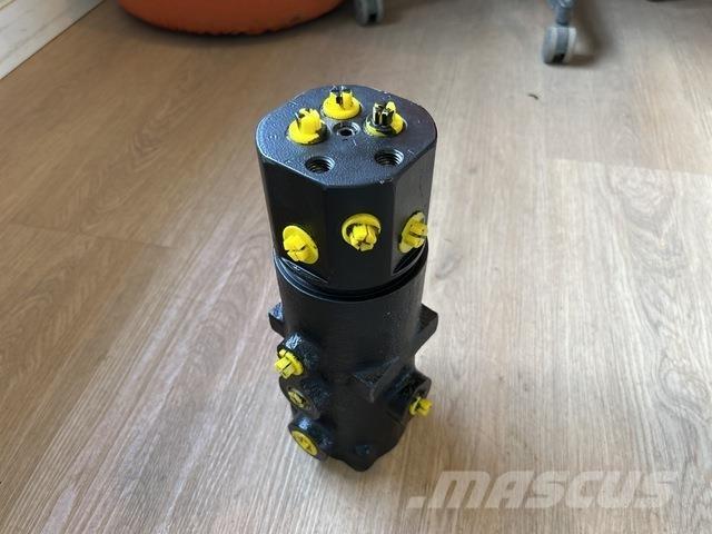 Komatsu  Muud osad