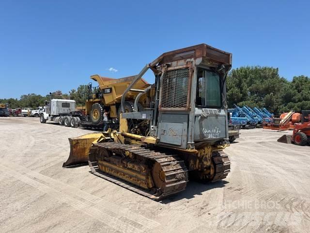Komatsu D39P-1 Buldooserid