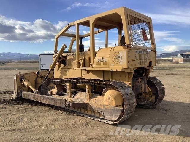 Komatsu D65E-6 Buldooserid
