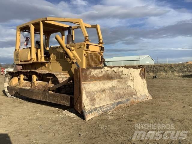 Komatsu D65E-6 Buldooserid