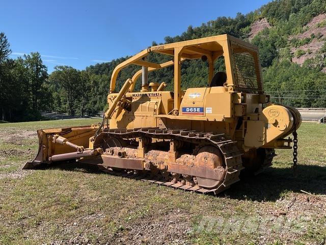 Komatsu D65E-6 Buldooserid