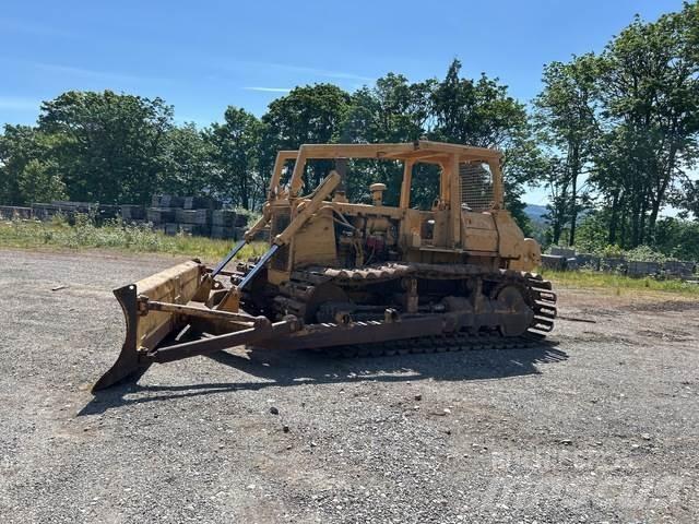 Komatsu D65P-8 Buldooserid