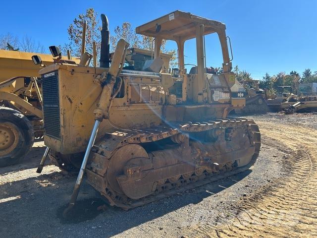 Komatsu D68E-1 Buldooserid