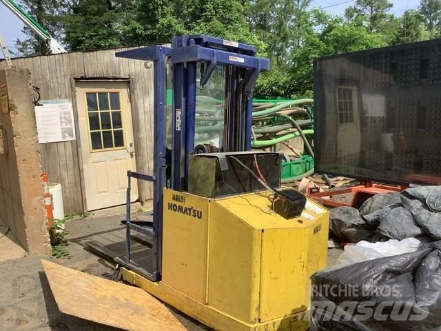 Komatsu MPF15 Keskmise kõrgusega komplekteerimistõstukid