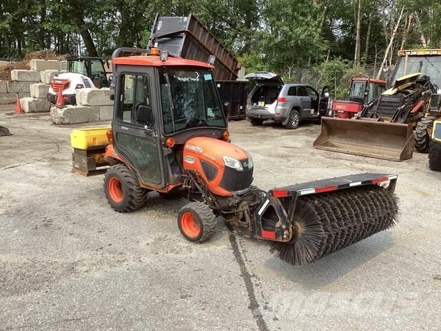 Kubota BX2380 Kompakttraktorid