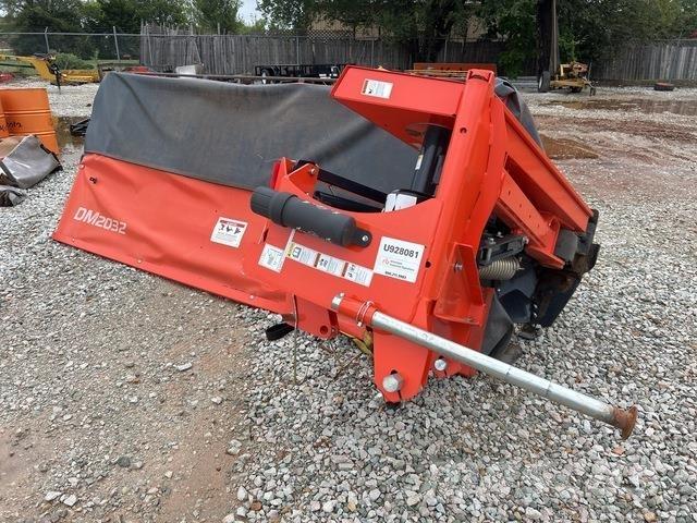Kubota DM2032 Niidukid
