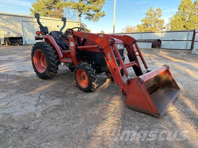 Kubota L2800D Traktorid