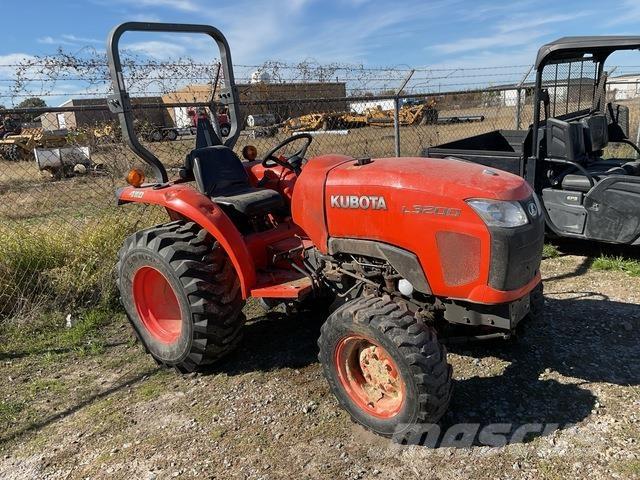 Kubota L3200DT Kompakttraktorid