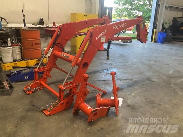 Kubota LA1065A Muu