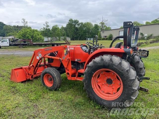 Kubota MX4700F Kompakttraktorid