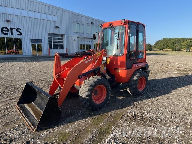 Kubota R530E Rataslaadurid