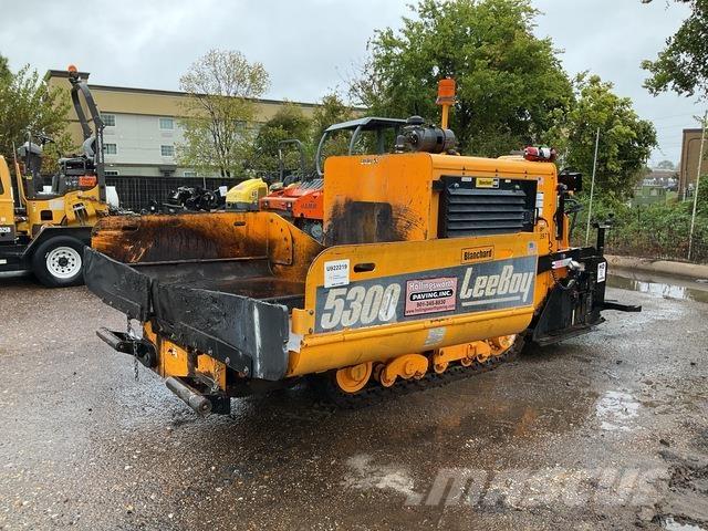 LeeBoy 5300 Asfaldilaoturid