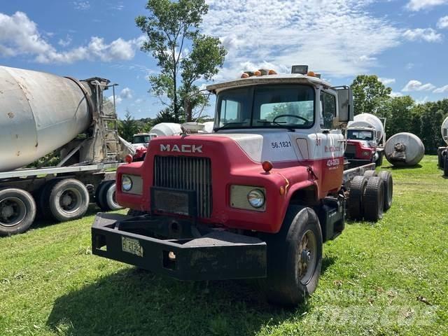 Mack  Kabiinid