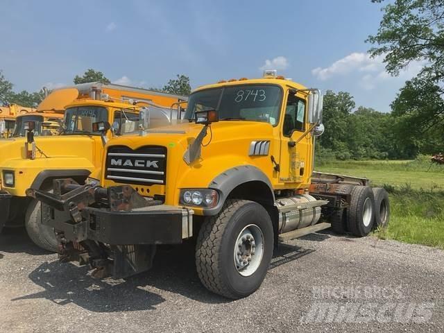 Mack 700 Lumesahad