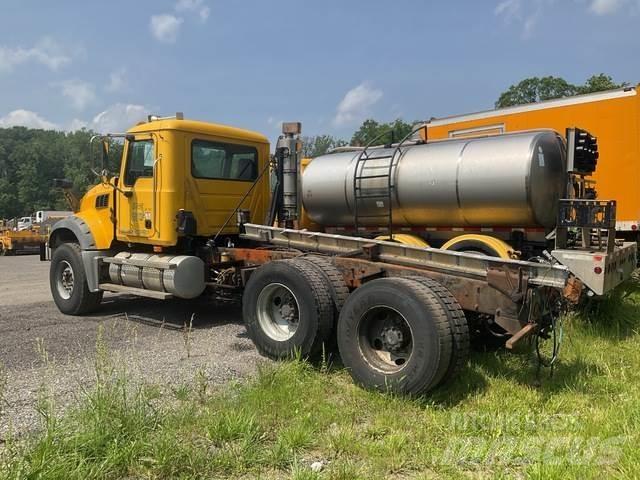 Mack 700 Lumesahad