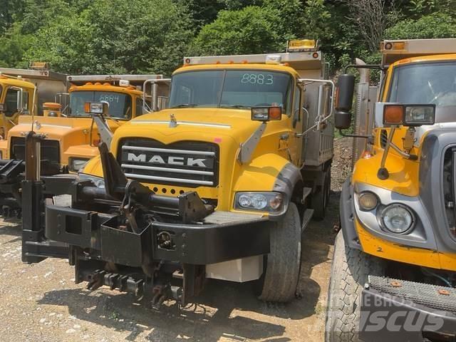 Mack 700 Lumesahad