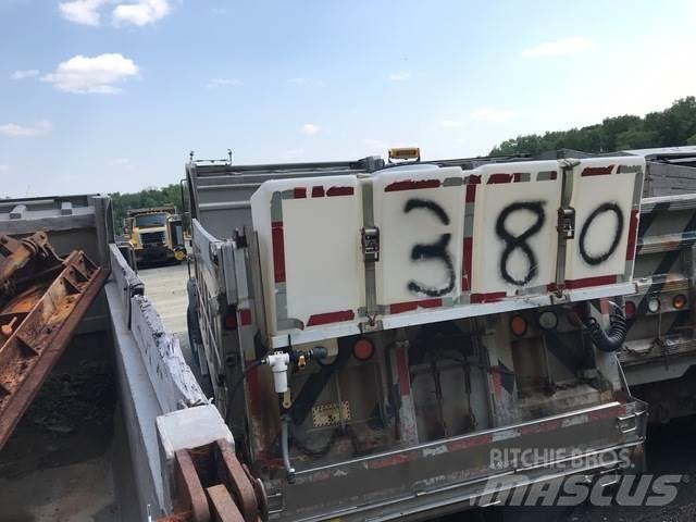 Mack 700 Lumesahad