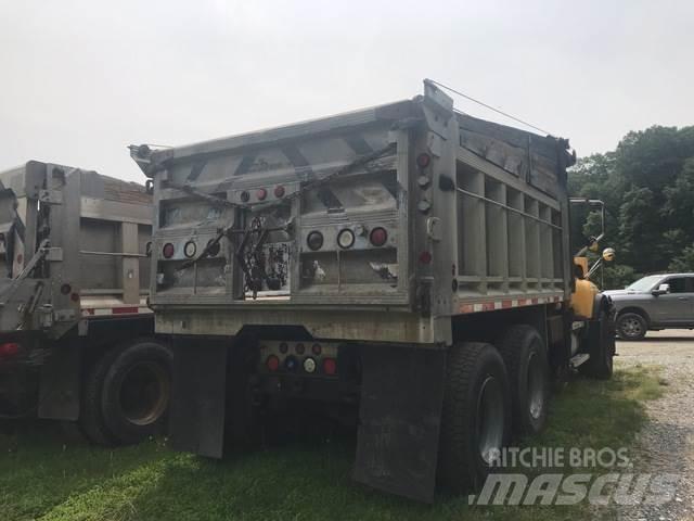 Mack 700 Lumesahad