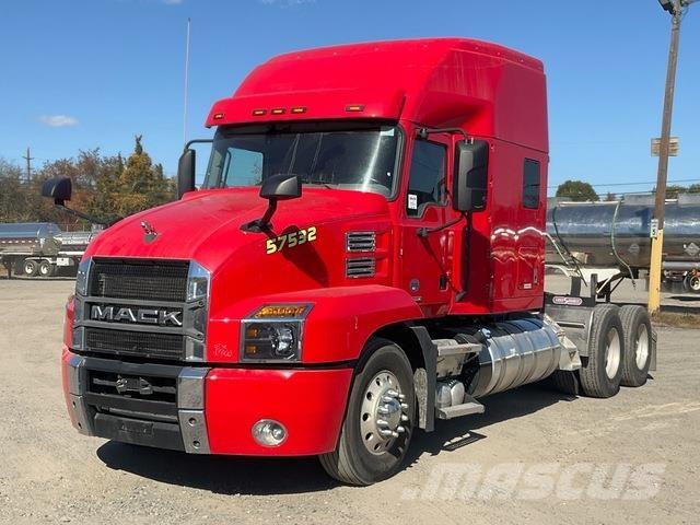 Mack AN64T Sadulveokid