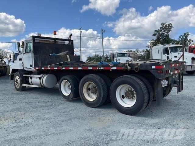 Mack CH 613 Madelautod