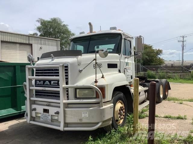 Mack CH613 Sadulveokid