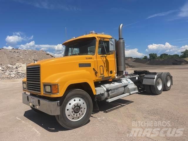 Mack CH613 Sadulveokid