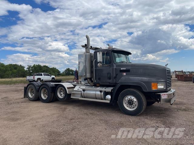 Mack CH613 Sadulveokid