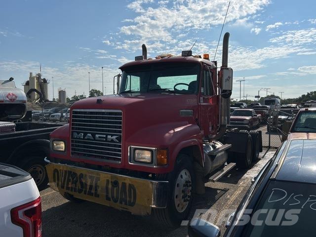 Mack CH613 Sadulveokid