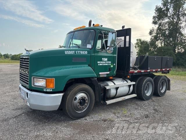 Mack CH613 Madelautod