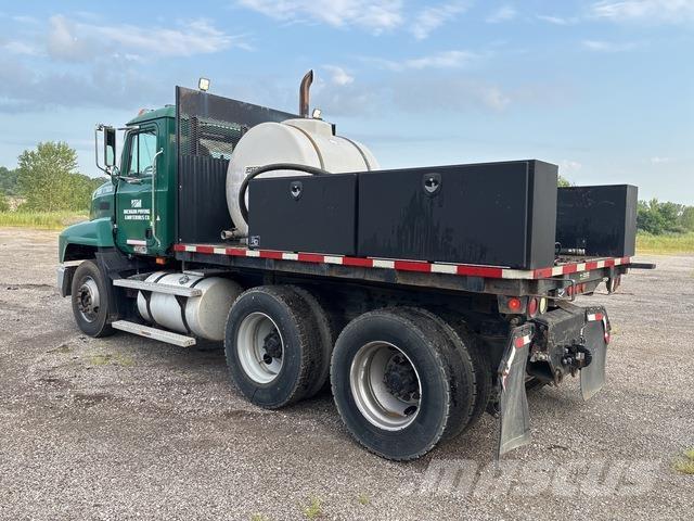 Mack CH613 Madelautod