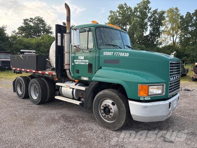 Mack CH613 Madelautod