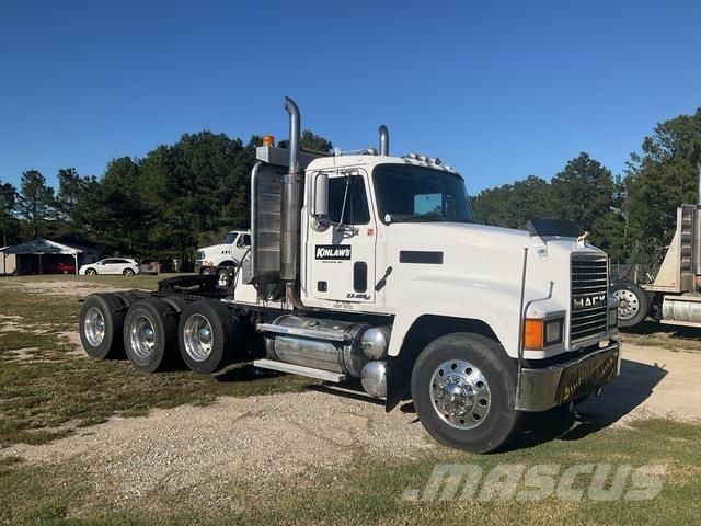 Mack CH613 Sadulveokid