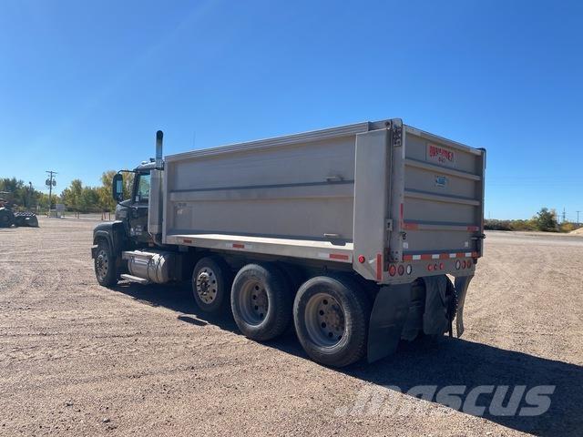 Mack CHN613 Kallurid