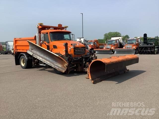 Mack CV700 Lumesahad