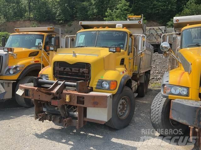 Mack CV700 Lumesahad